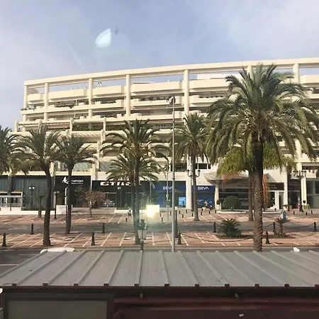 Apto En Jardines Del Puerto アパート *